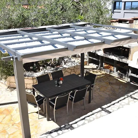 Luger 2. Stock Appartement Ražanj